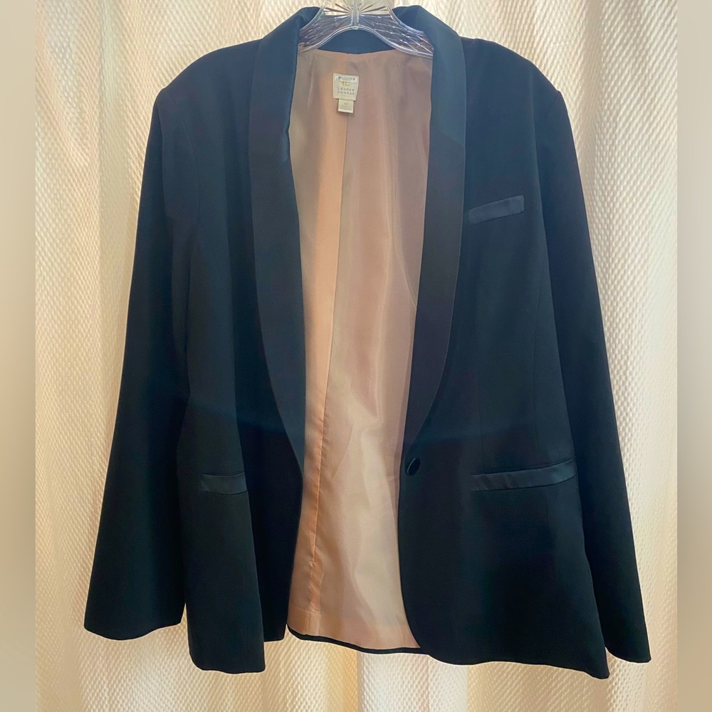 Lauren Conrad tuxedo blazer